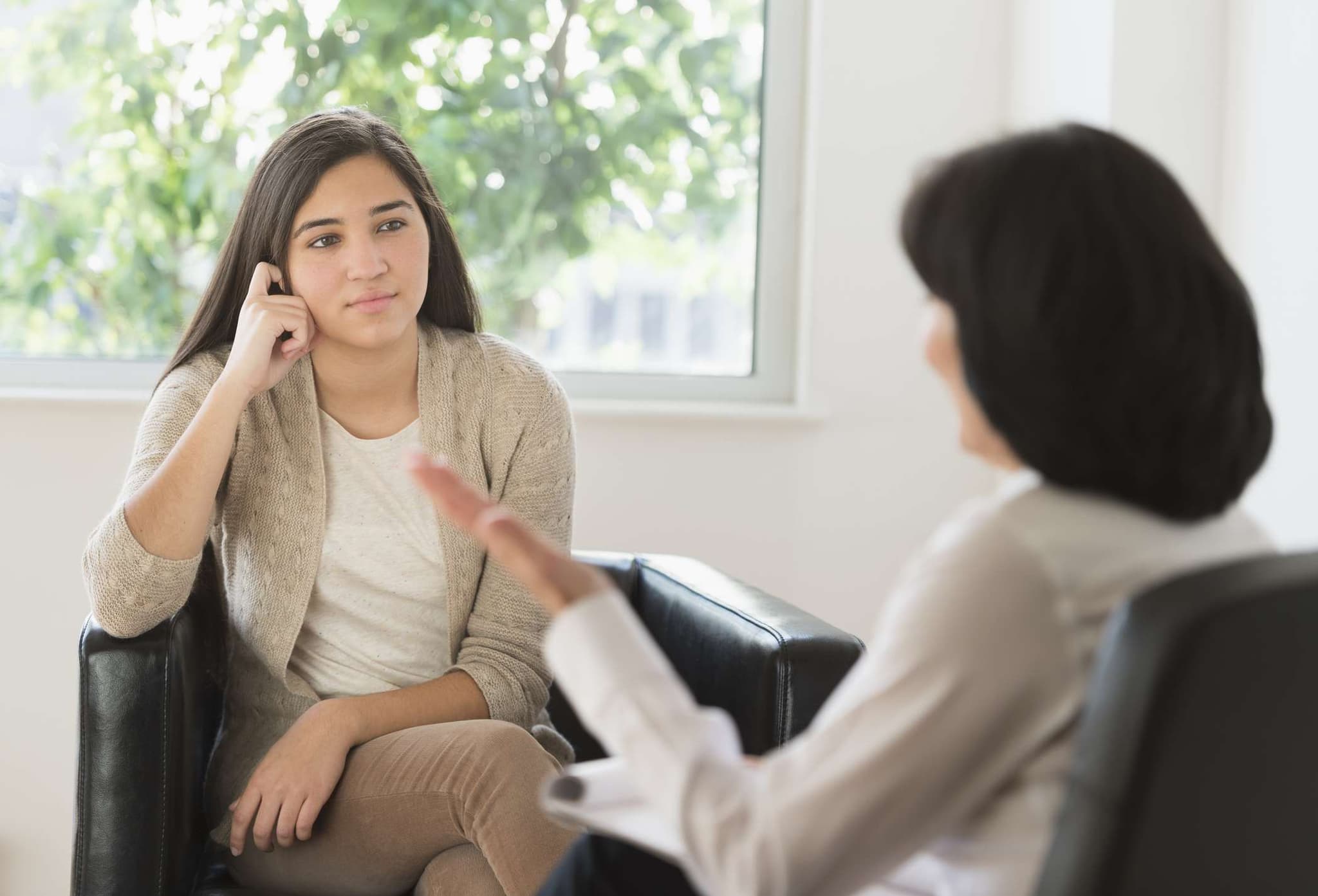 Psychiater in Deutschland: Dr. Hasna Ghannoum und ihre spezialisierte Behandlung von psychischen Problemen