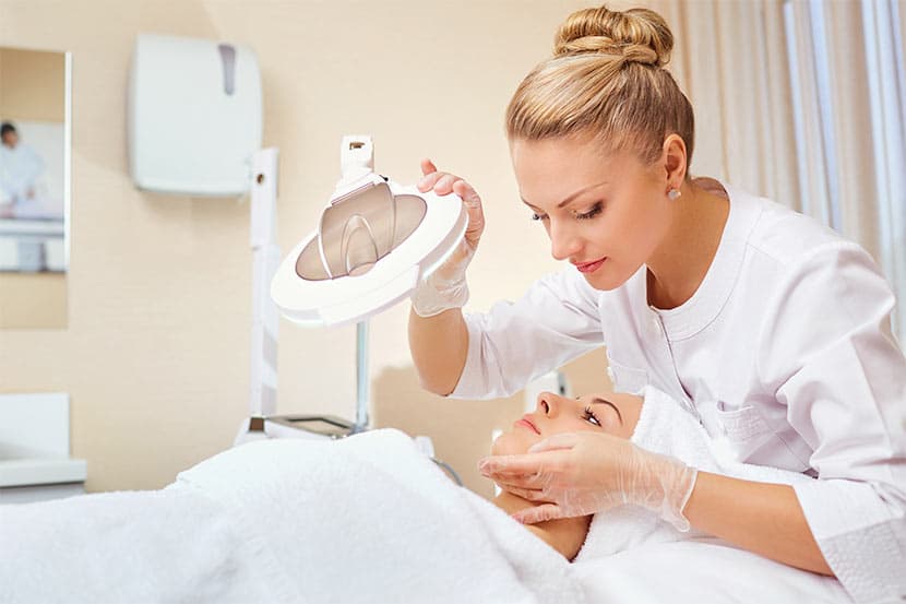 Dermatologie entmystifiziert: Geheimnisse enthüllt von einem Hautarzt