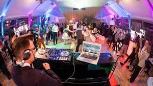 Feiern mit DJ-Salzburg: Einzigartige Nächte, unvergessliche Melodien
