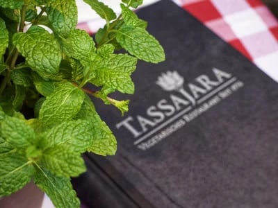 Entdecken Sie das beste gesunde vegane Mittagessen bei Tassajara: Hamburgs Top-Adresse für vegane Küche.