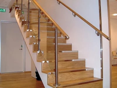 Holztreppe kaufen: Warum Treppen aus Polen die beste Option sind
