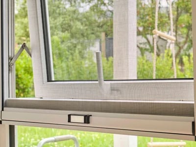 Fliegengitter Dachfenster Velux und Standardfenster – Einfacher Einbau und langlebige Qualität