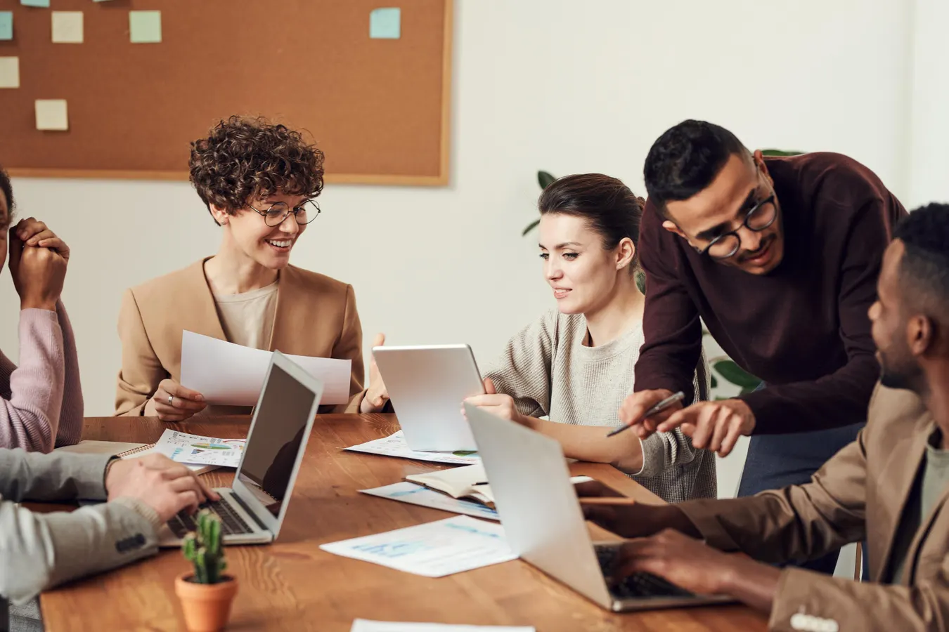 Kreative Digitalagentur aus der Region Minden für Websites, SEO und Social Media mit handwerklichem Anspruch