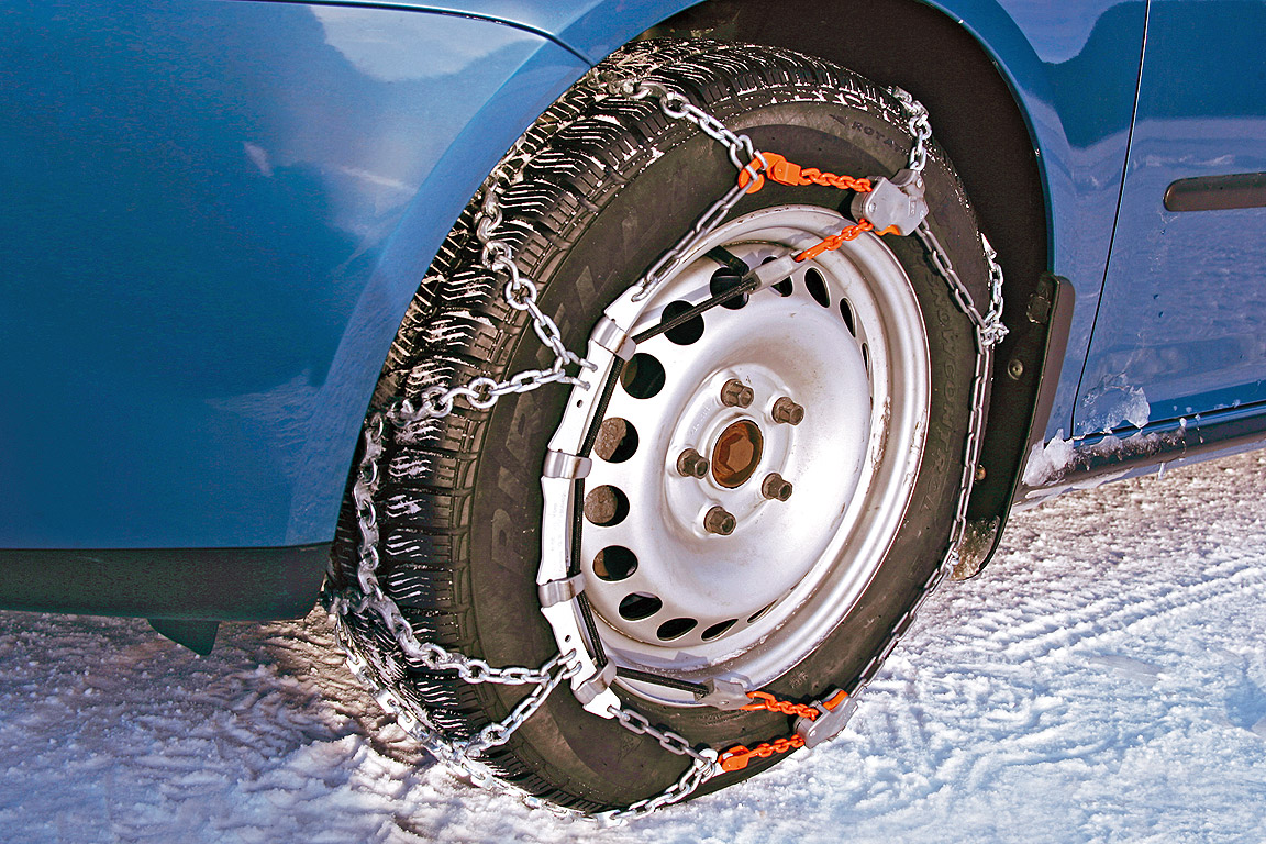 Wie wählt man die richtigen Schneeketten für sein Auto aus?