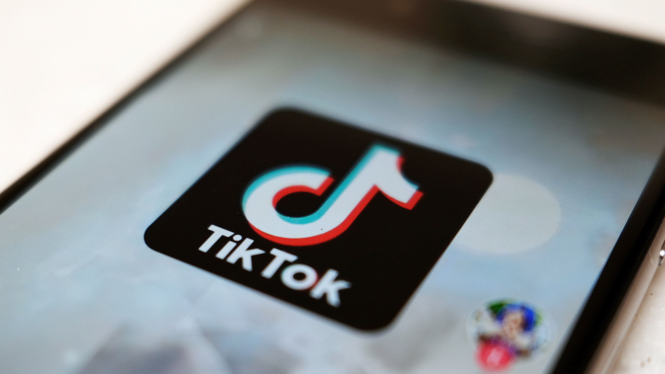 Schnell und sicher TikTok Follower kaufen: Pakete ab 1000 Followern verfügbar