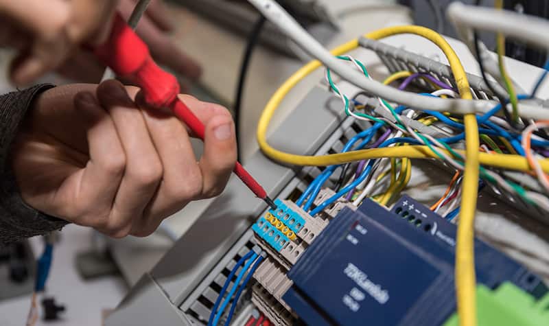 Kontaktieren Sie unseren Elektriker Notdienst
