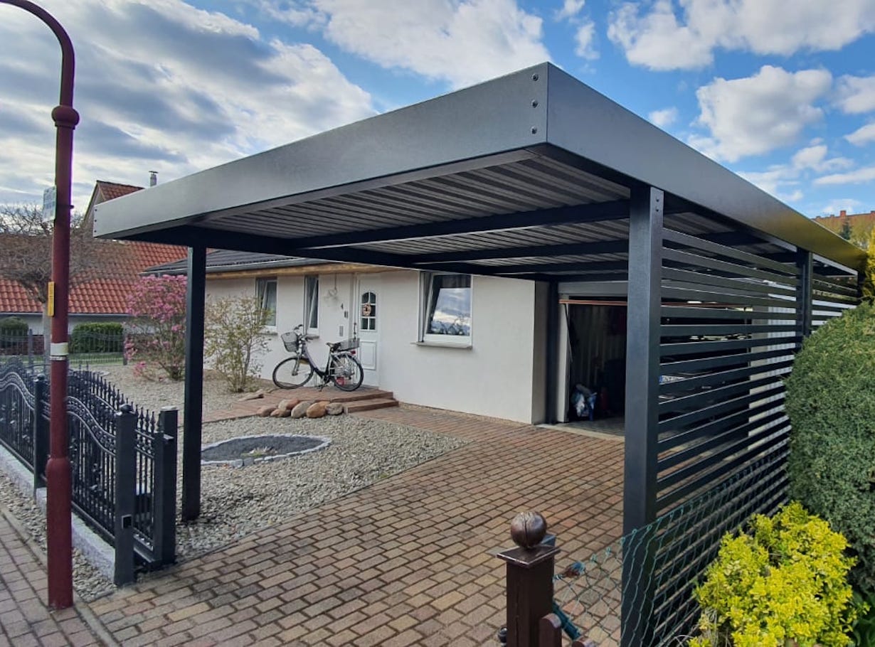 Carport Metall für den Winter: So bleibt Ihr Auto eisfrei