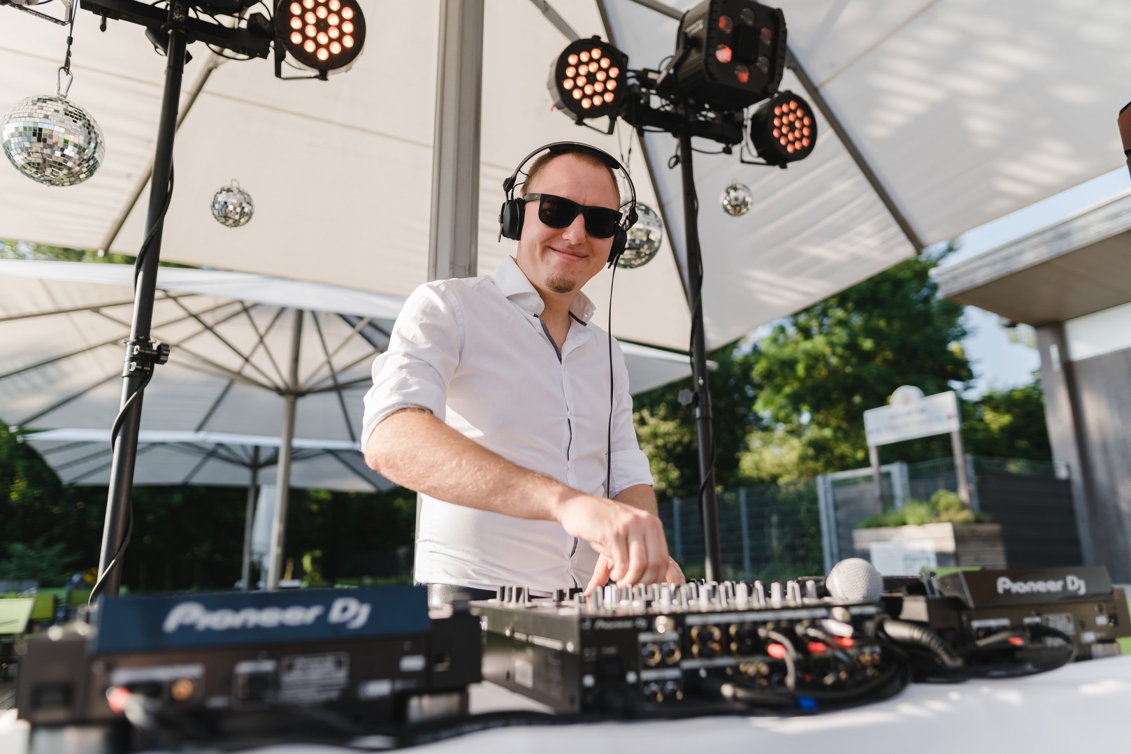 Hochzeits-DJ Oberösterreich: Tanzbare Hits und romantische Klänge