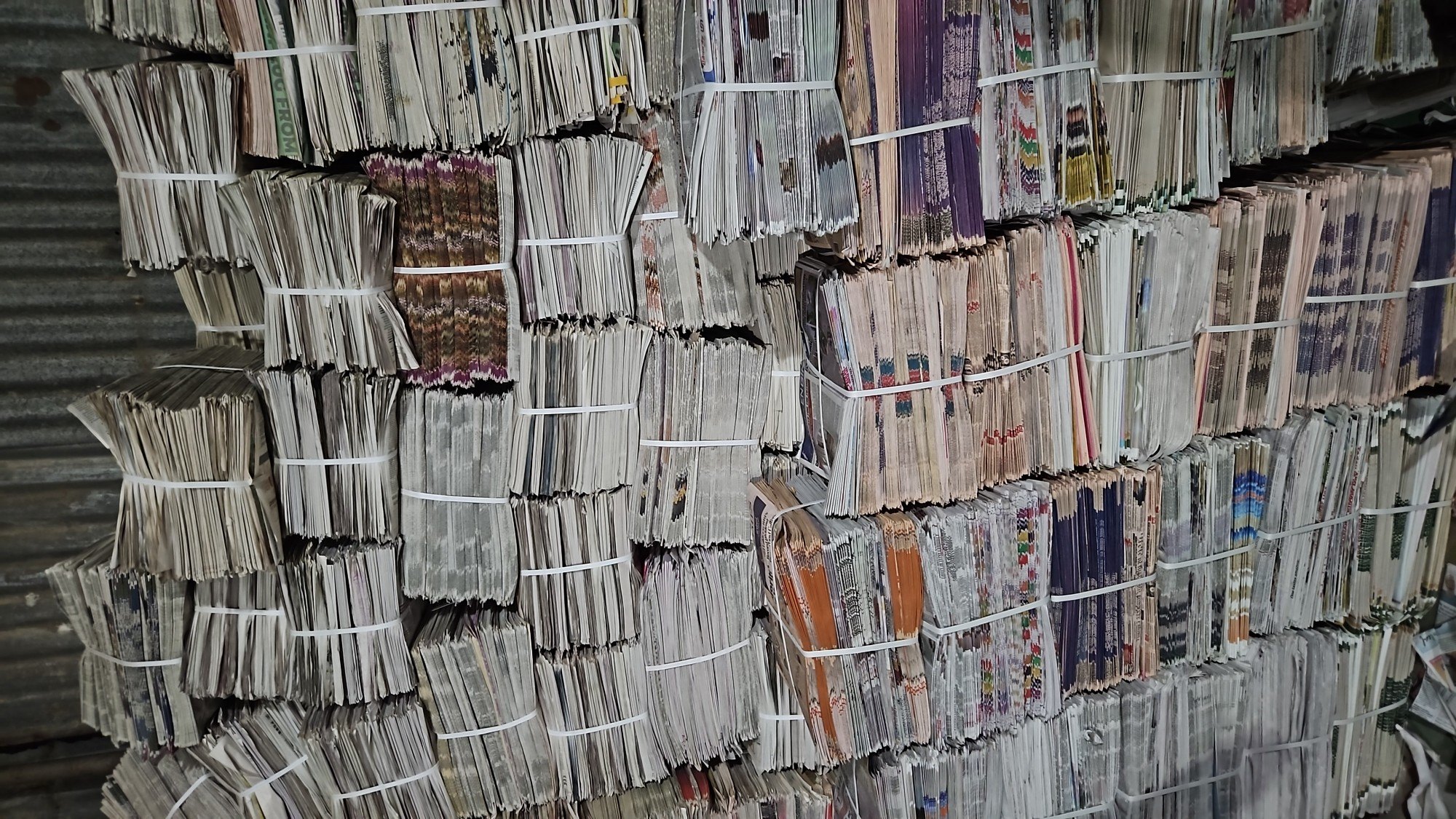 MY GROS DEMI GROS Strengthens Retail Supply Chains with Over Issued Newspaper Wholesale Services