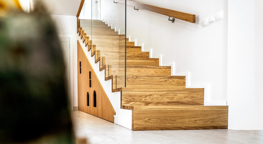 Warum Treppe Polen die perfekte Kombination aus Ästhetik und Funktionalität bietet: Ein Blick auf die polnische Handwerkskunst